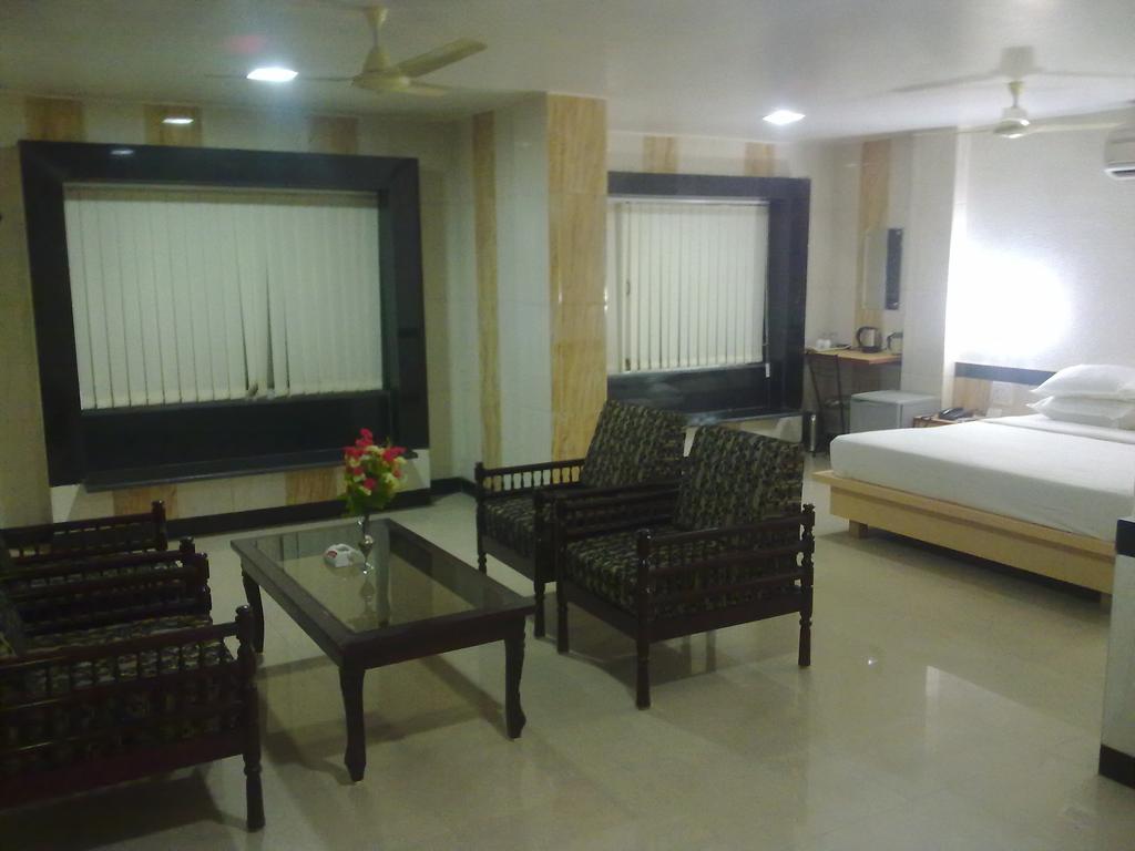 Hotel Arch Manor Deluxe Bhopal Bilik gambar